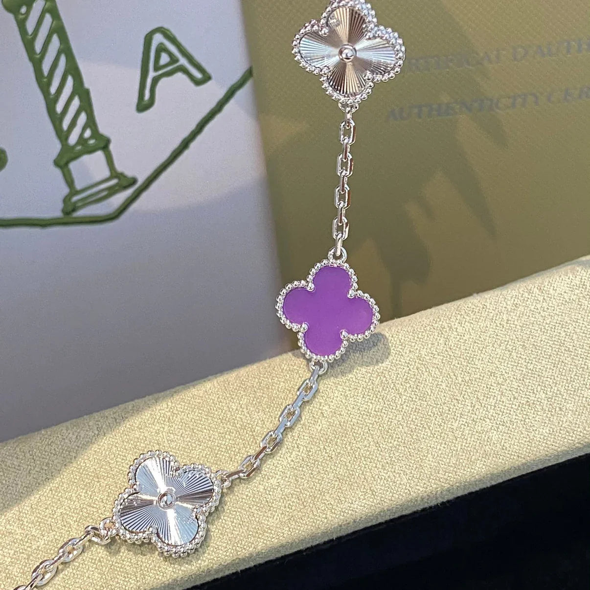 [Polaidi Jewelry] CLOVER 5 MOTIF VIOLET BRACELET COLLECTION