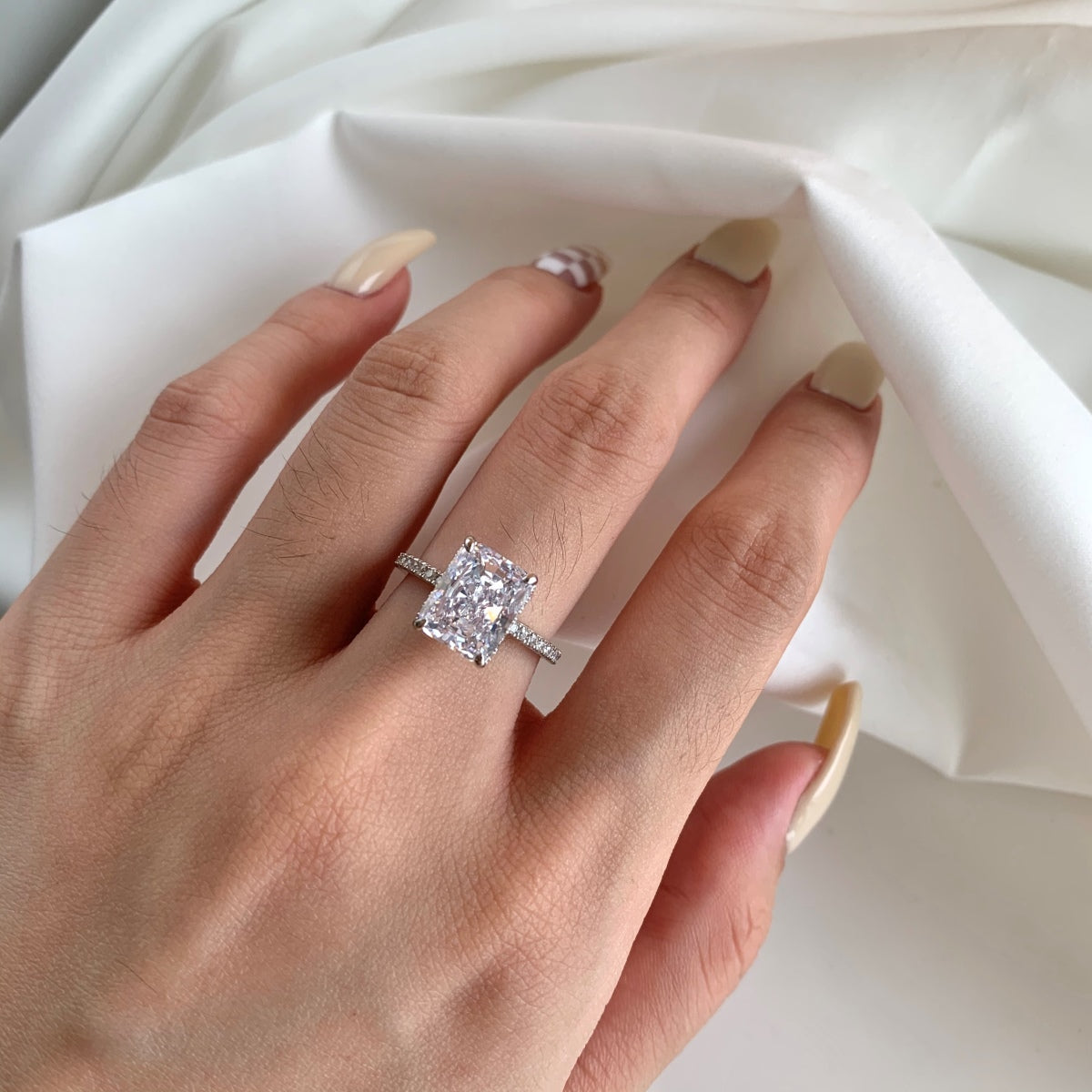 [Polaidi Jewelry]4.0 Carat Luxurious Engagement Ring