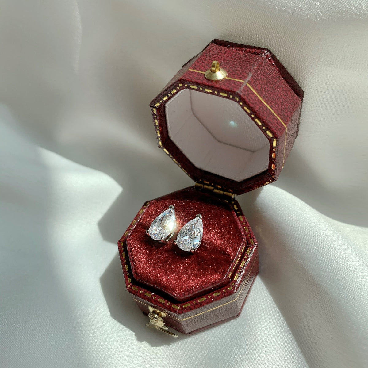 [Polaidi Jewelry]Ornate Water Drop Shape Earrings