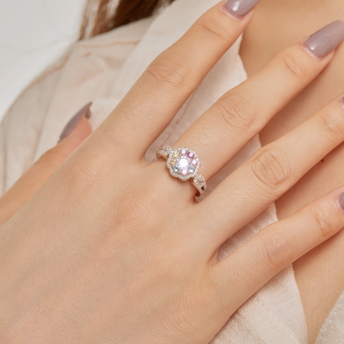 [Polaidi Jewelry]Delicate Colorful Round Cut Flower Shape Wedding Ring