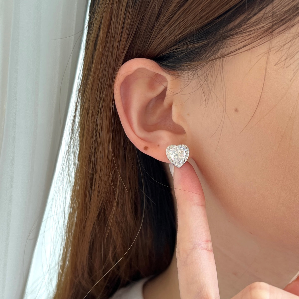 [Polaidi Jewelry]Sparkling Heart Shape Lover Earrings