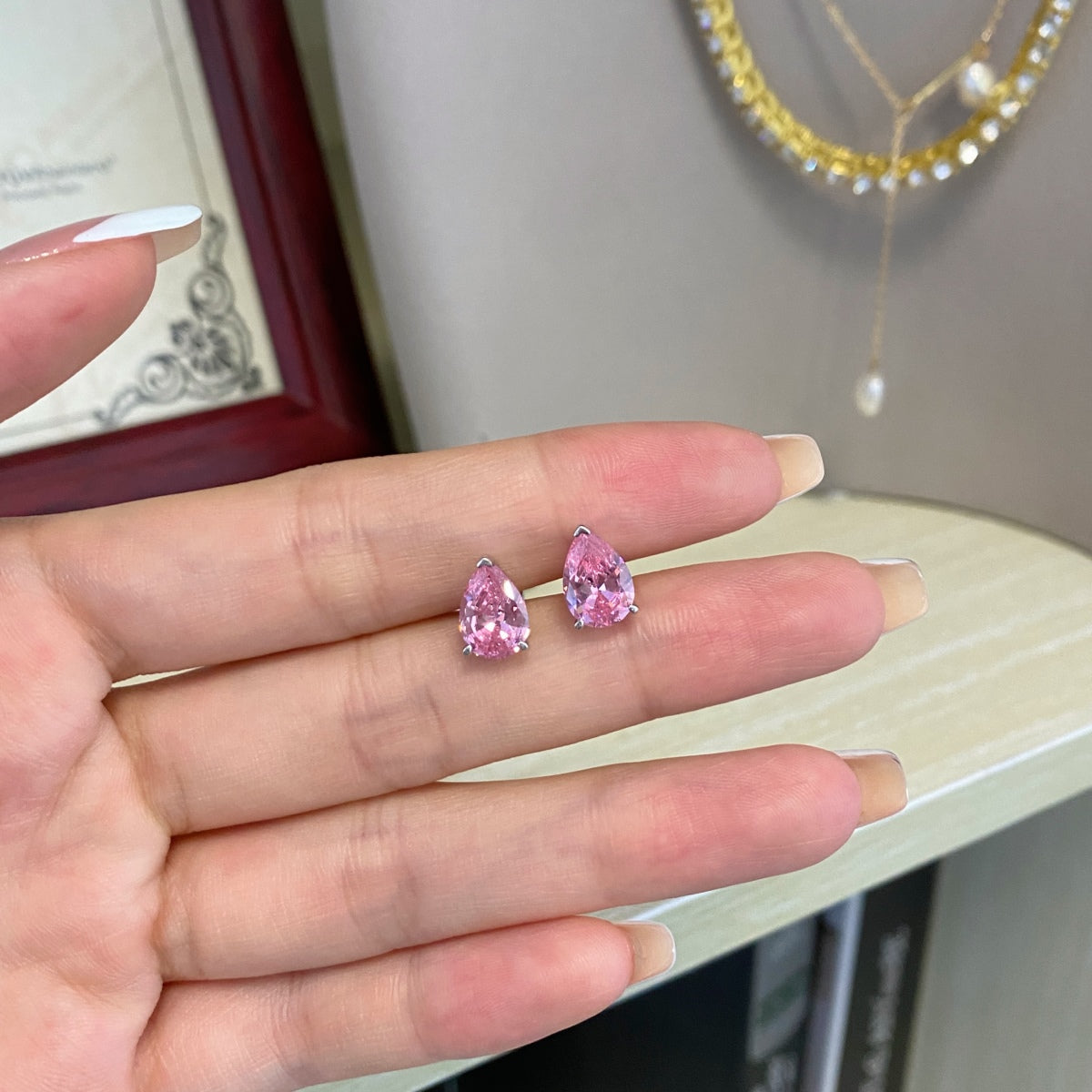 [Polaidi Jewelry]Ornate Water Drop Shape Earrings