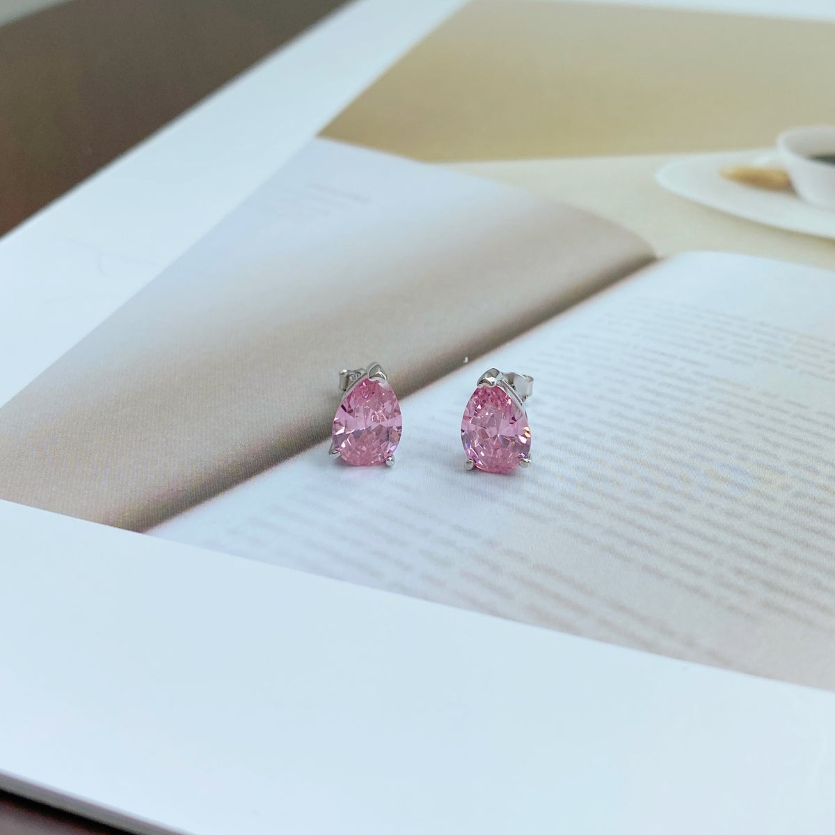 [Polaidi Jewelry]Ornate Water Drop Shape Earrings