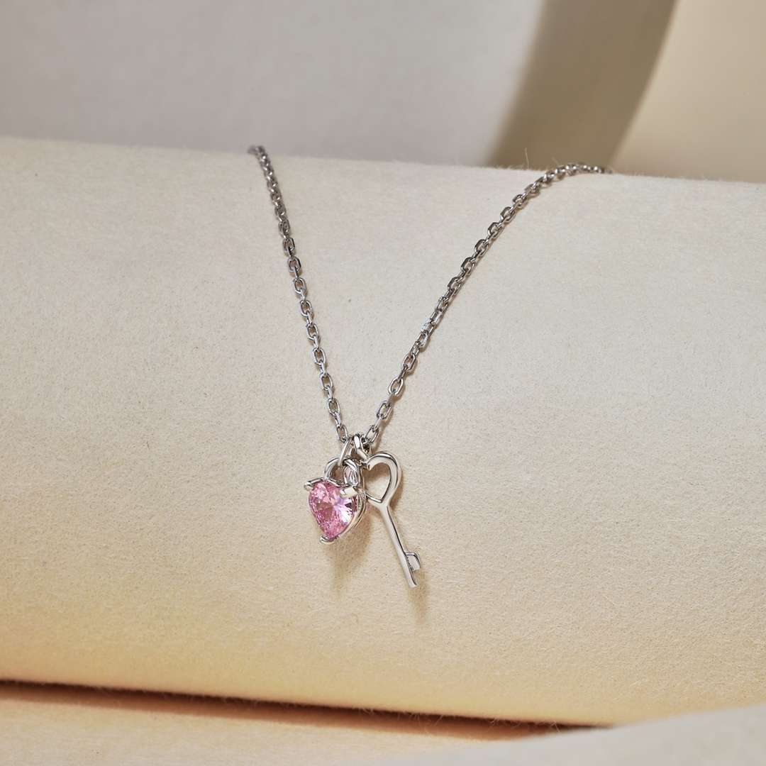 [Polaidi Jewelry]Unique Heart Shape Key Pendent Necklace
