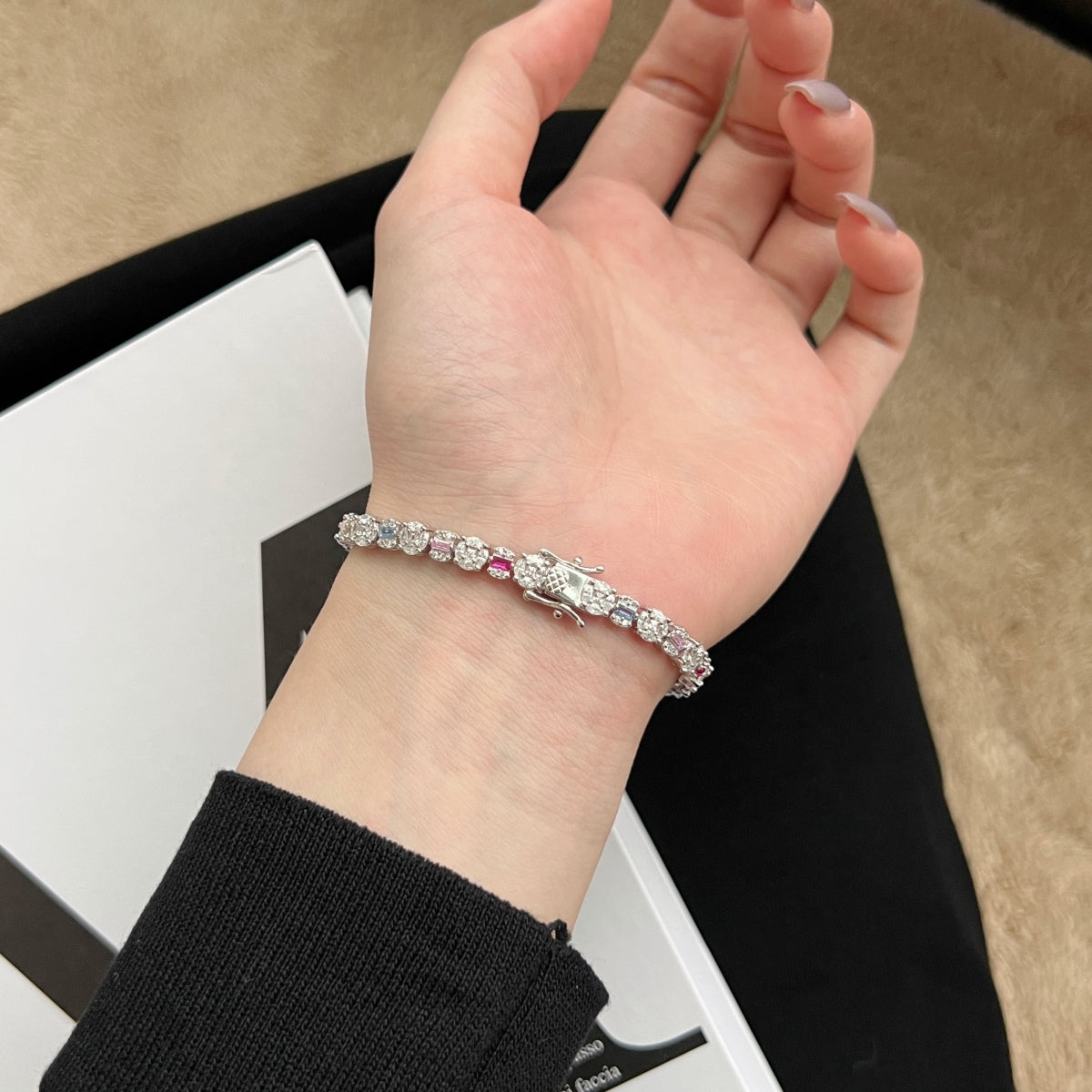 [Polaidi Jewelry]Dazzling Radiant Multi Cut Daily Bracelet