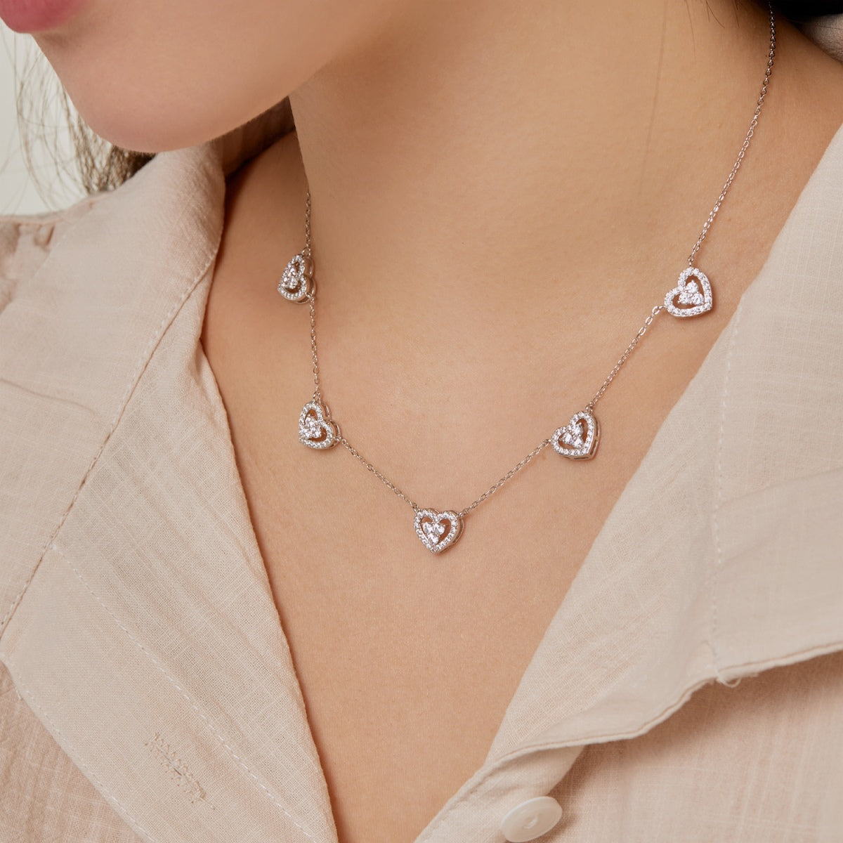 [Polaidi Jewelry]Sparkling Five Heart Necklace