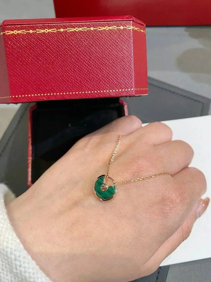 [：Polaidi Jewelry]アミュレットローズゴールドマラカイトネックレス