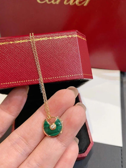 [：Polaidi Jewelry]アミュレットローズゴールドマラカイトネックレス