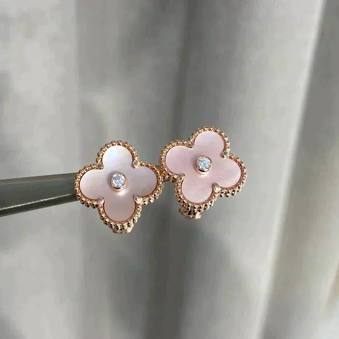 [：Polaidi Jewelry]CLOVER MEDIUM 1 MOTIFS  PINK MOP DIAMOND EARRINGS