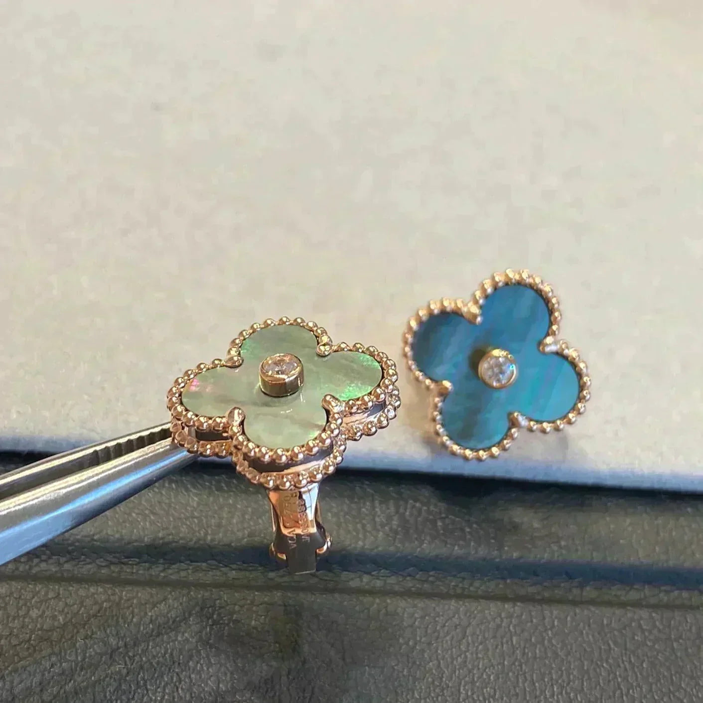 [Polaidi Jewelry]CLOVER MEDIUM 1 MOTIFS GRAY MOP  DIAMOND EARRINGS