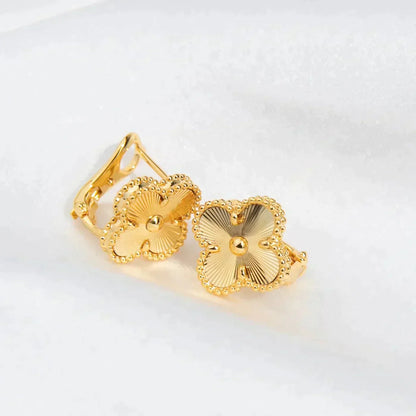 [：Polaidi Jewelry]CLOVER MEDIUM 1 MOTIFS LASER EARRINGS