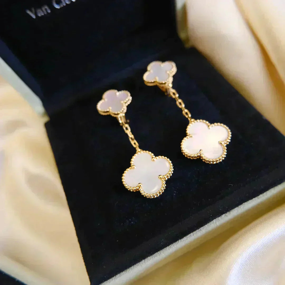 [Polaidi Jewelry]CLOVER 2 MOTIF WHITE MOP EARRINGS