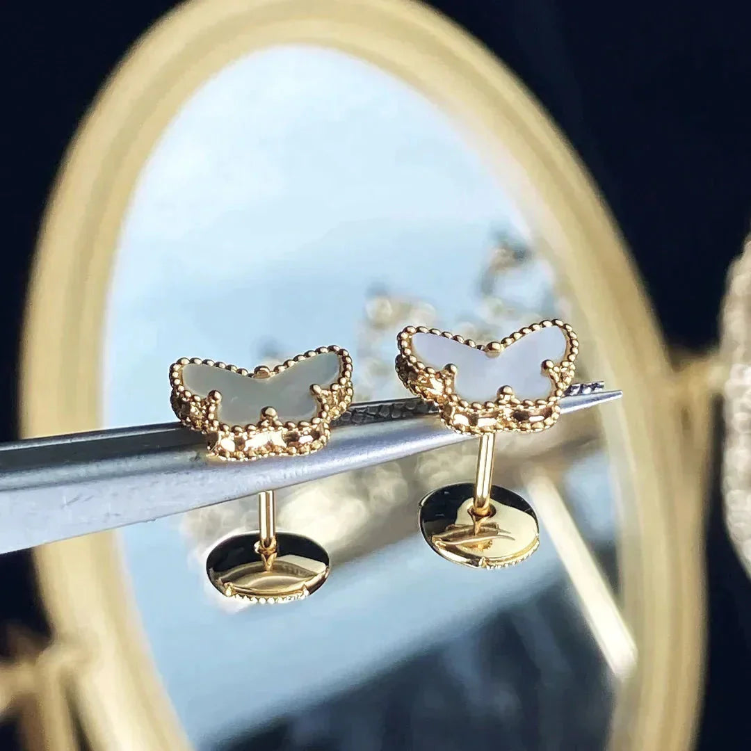 [：Polaidi Jewelry]スイートバタフライ MOPイヤースタッズ