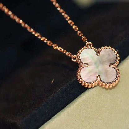 [：Polaidi Jewelry]クローバー 15mm グレーマザーオブパールネックレス