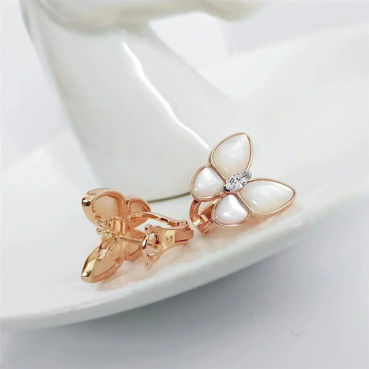 [Polaidi Jewelry]BUTTERFLY MOP DIAMOND EARRINGS