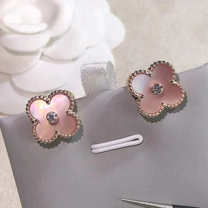 [：Polaidi Jewelry]CLOVER MEDIUM 1 MOTIFS  PINK MOP DIAMOND EARRINGS