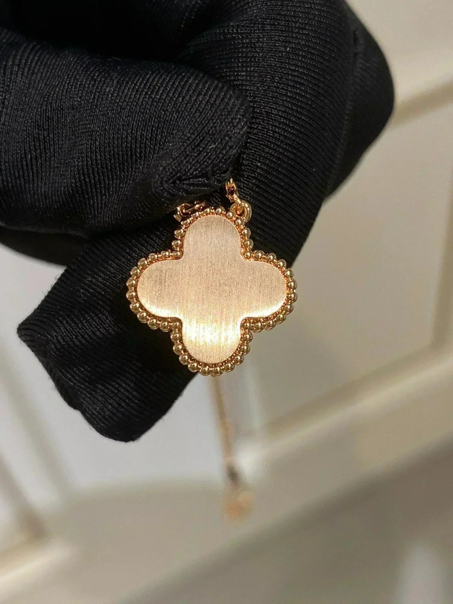 [：Polaidi Jewelry]クローバー 15mm ダイヤモンド ロードナイト ネックレス