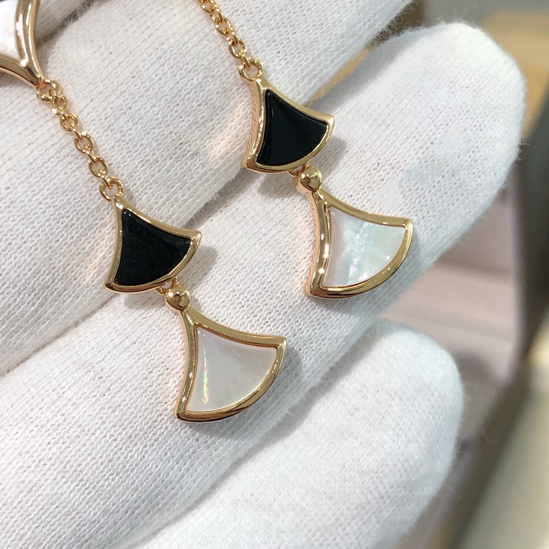 [：Polaidi]DREAM EARRINGS 3 MOTIFS ONYX MOP PINK GOLD