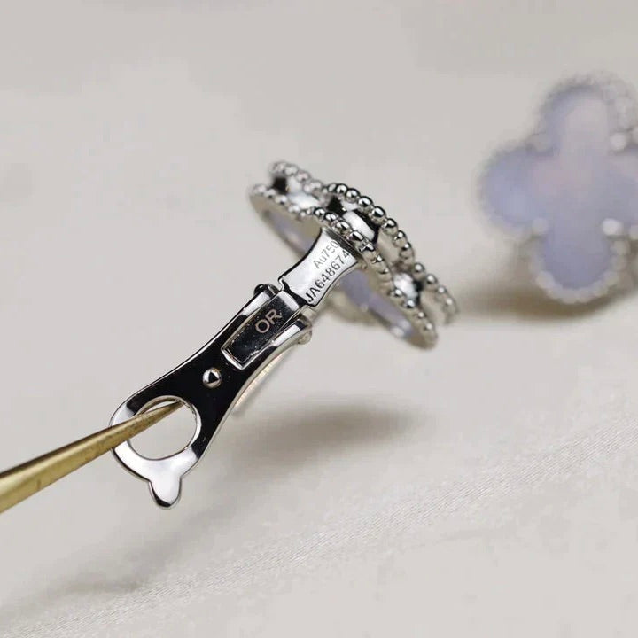 [：Polaidi Jewelry]CLOVER MEDIUM 1 MOTIFS  WHITE MOP EARRINGS SILVER