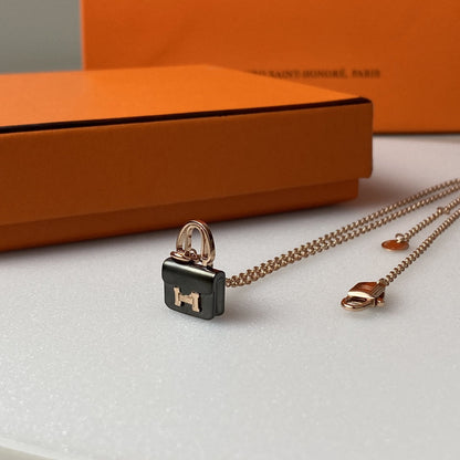 [：Polaidi Jewelry]コンスタンス ブラックペンダント ピンクゴールドネックレス