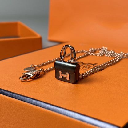 [：Polaidi Jewelry]コンスタンス ブラックペンダント ピンクゴールドネックレス