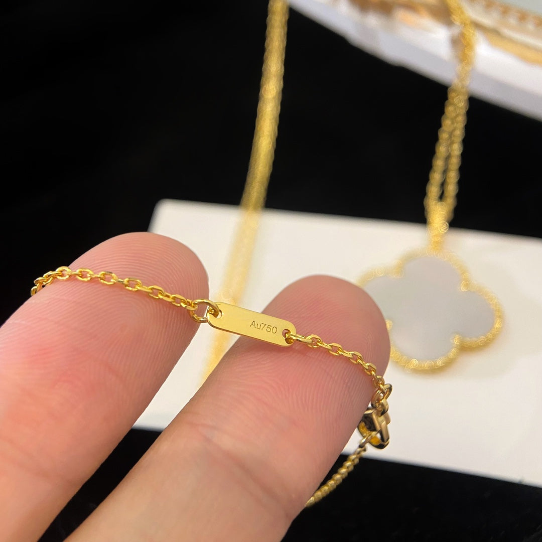 [Polaidi Jewelry]CLOVER 25MM MOP LARGE PENDANT NECKLACE