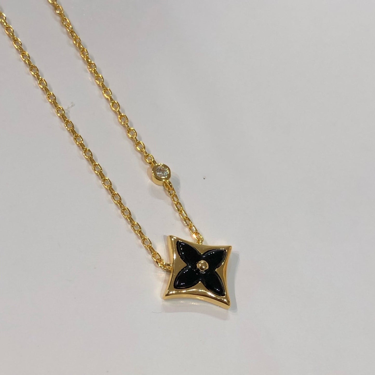 [Polaidi Jewelry]STAR BLACK MOP NECKLACE