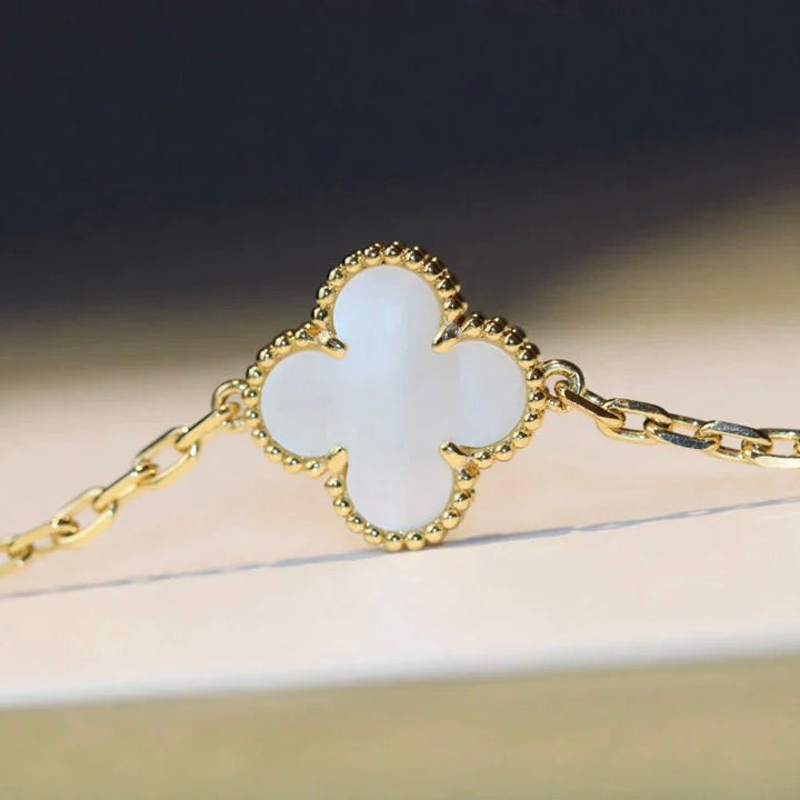 [Polaidi Jewelry]CLOVER 20 MOTIFS WHITE MOP NECKLACE