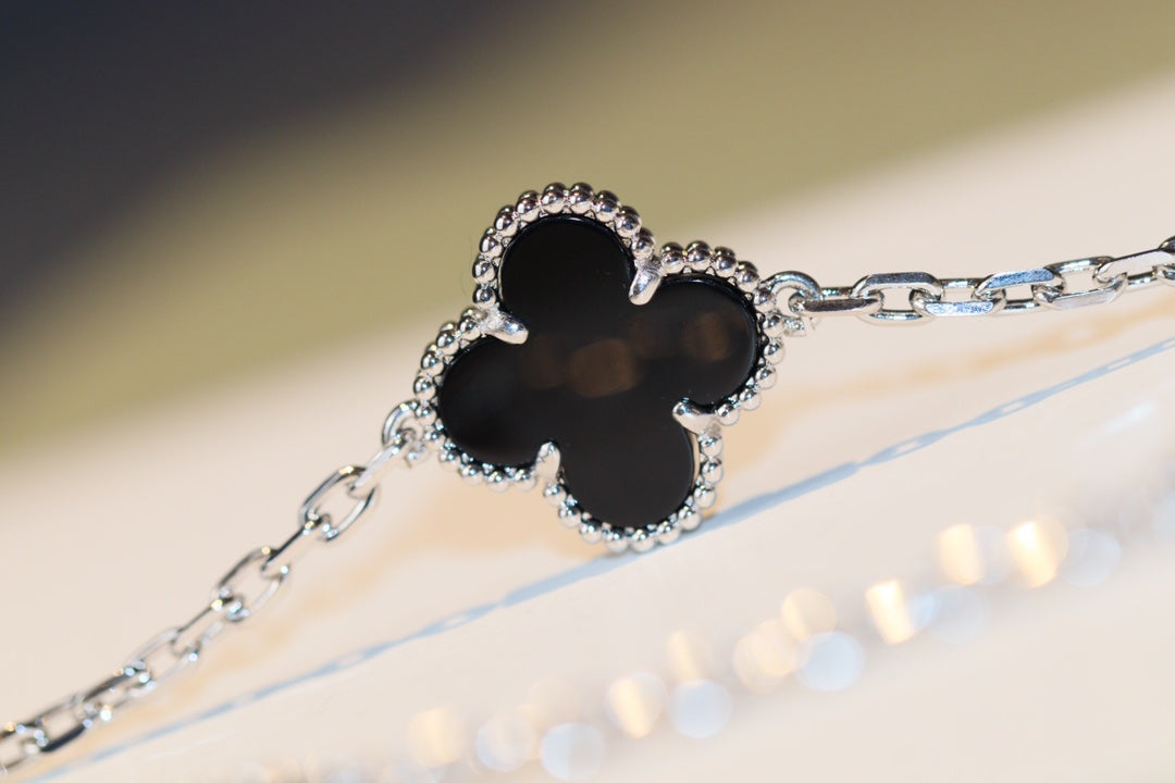 [：Polaidi Jewelry]クローバー 20モチーフ オニキス ダイヤモンド シルバー