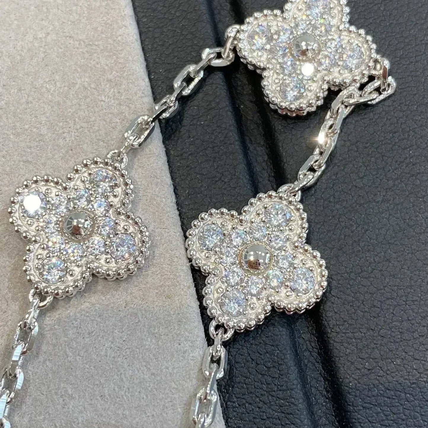 [：Polaidi Jewelry]クローバー 5モチーフ ダイヤモンドブレスレット シルバー