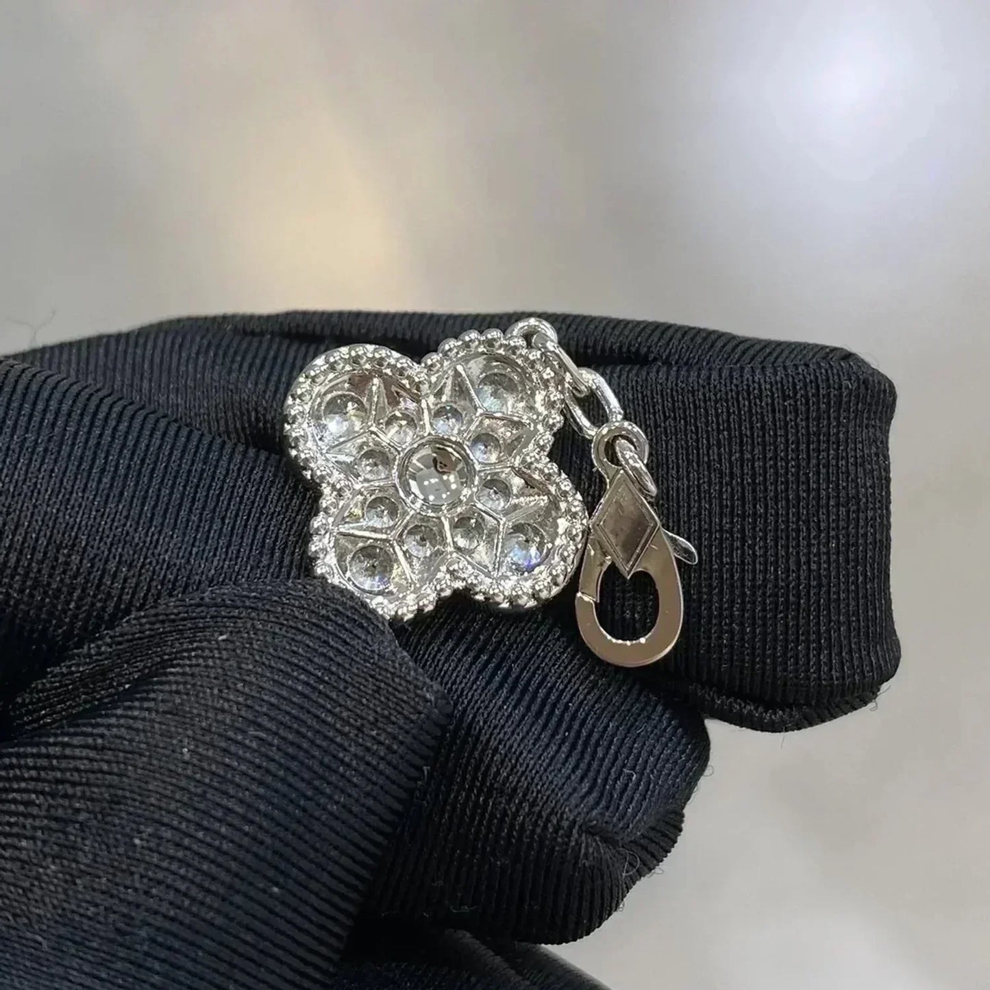 [：Polaidi Jewelry]クローバー 5モチーフ ダイヤモンドブレスレット シルバー