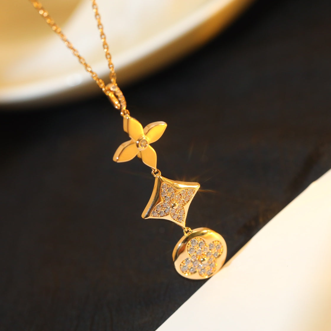 [：Polaidi Jewelry]スターアンドサン ダイヤモンドピンクゴールドネックレス
