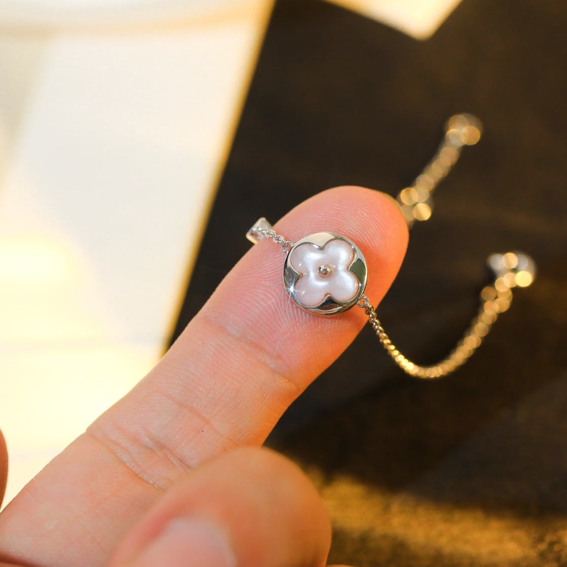 [：Polaidi Jewelry]SUN MOTIF PINK MOP SILVER BRACELET