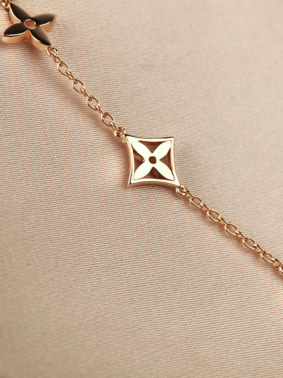 [：Polaidi Jewelry]STAR AND SUN 7 MOTIFS GOLD BRACELET