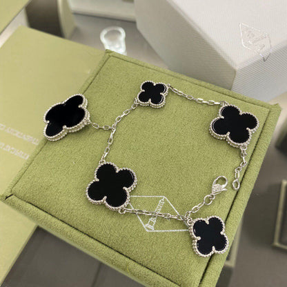 [：Polaidi Jewelry]CLOVER 5 MOTIFS SIVLER ONYX BRACELET