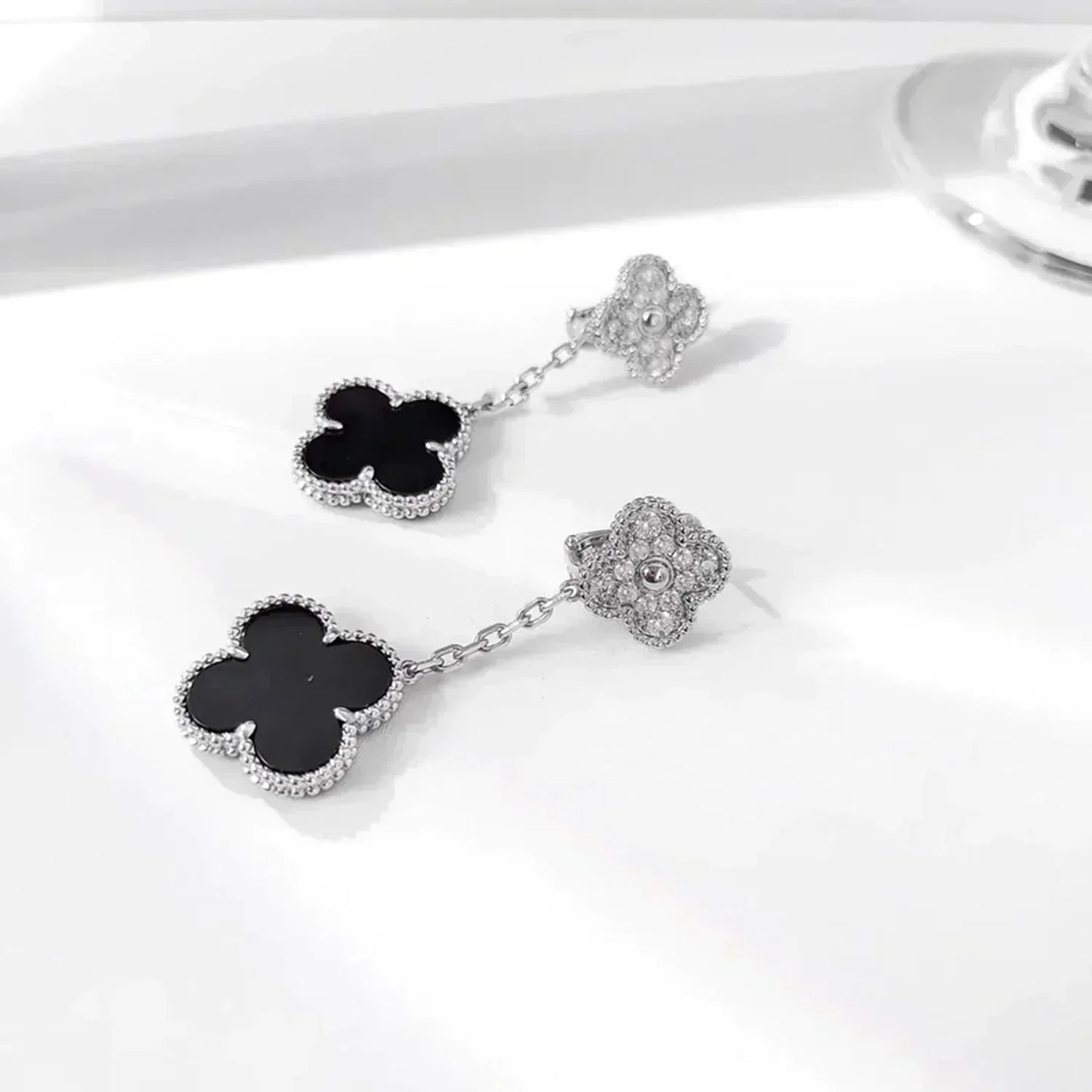 [：Polaidi Jewelry]CLOVER 2 MOTIFS  DIAMOND ONYX EARRINGS SILVER