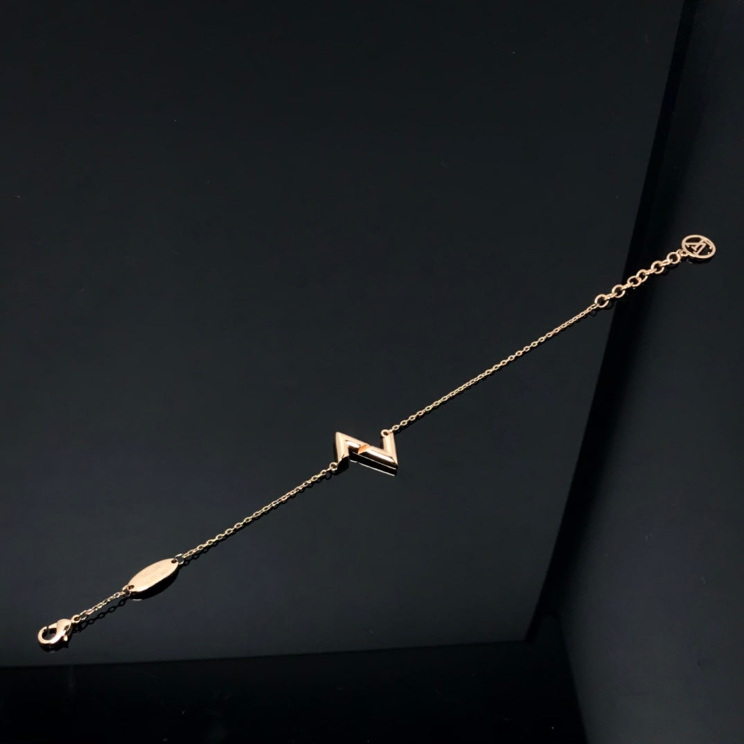 [：Polaidi Jewelry]VOLT LV LOGO BRACELET