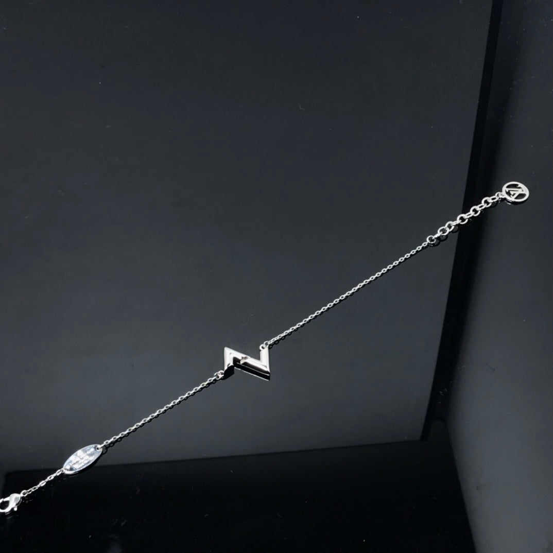 [：Polaidi Jewelry]VOLT LV LOGO BRACELET
