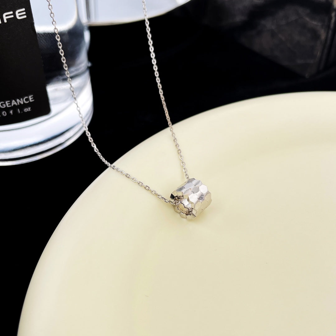 [：Polaidi Jewelry]BEE ミニペンダント ダイヤモンドネックレス