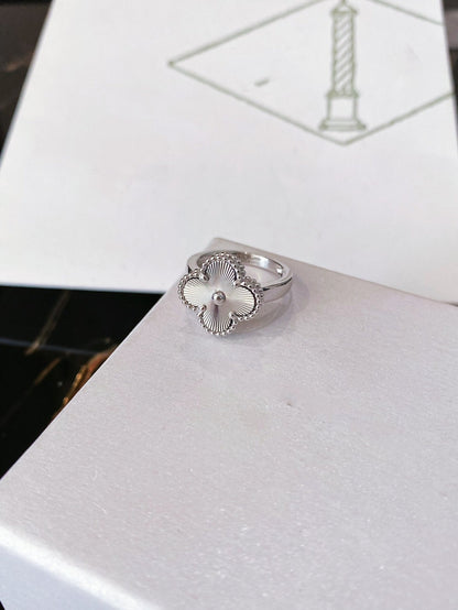 [：Polaidi Jewelry]クローバー シルバーリング