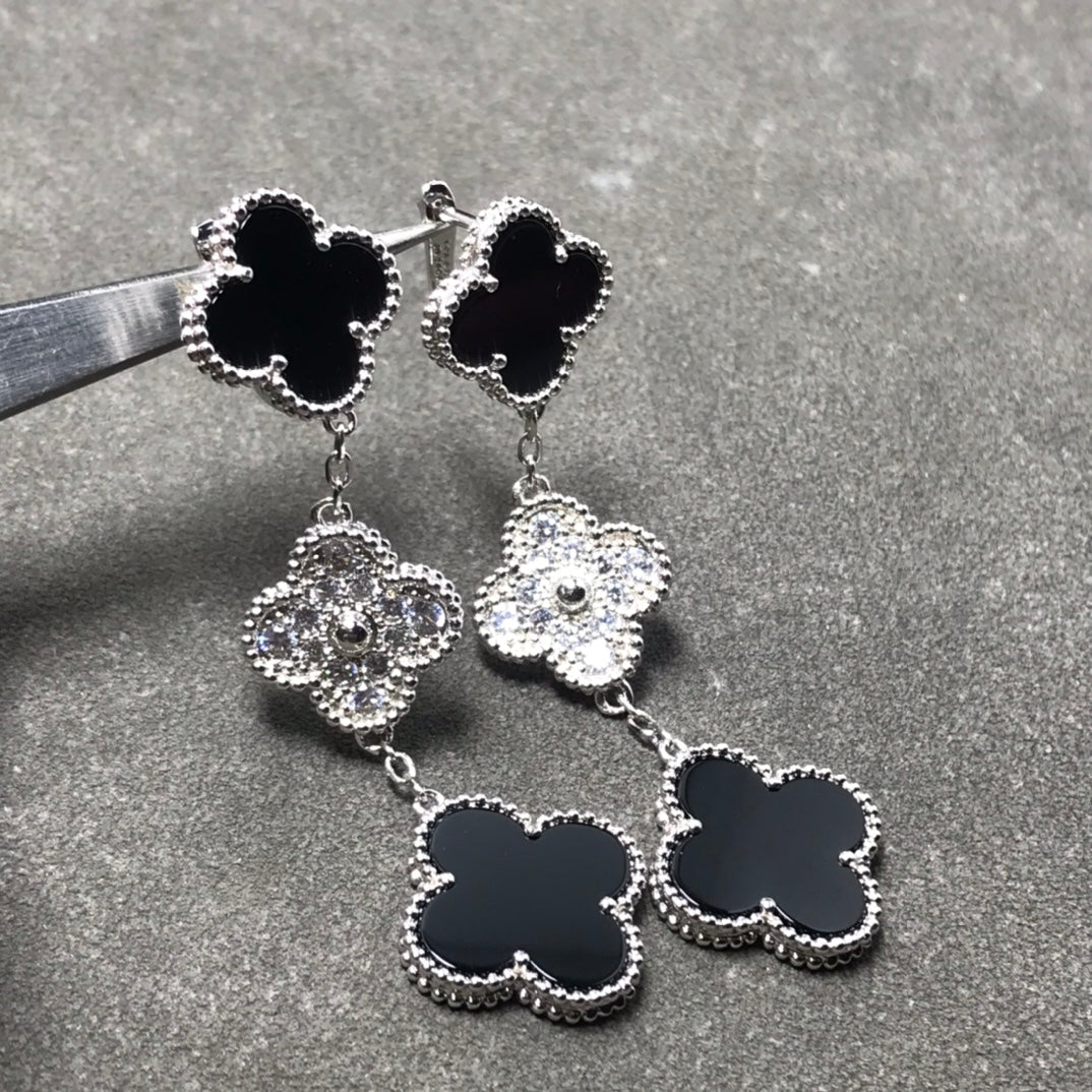 [：Polaidi Jewelry]クローバー 3モチーフ ダイヤモンド オニキス シルバーイヤリング