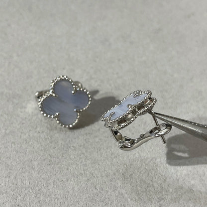 [Polaidi Jewelry]CLOVER CHALCEDONY SILVER STUD EARRINGS
