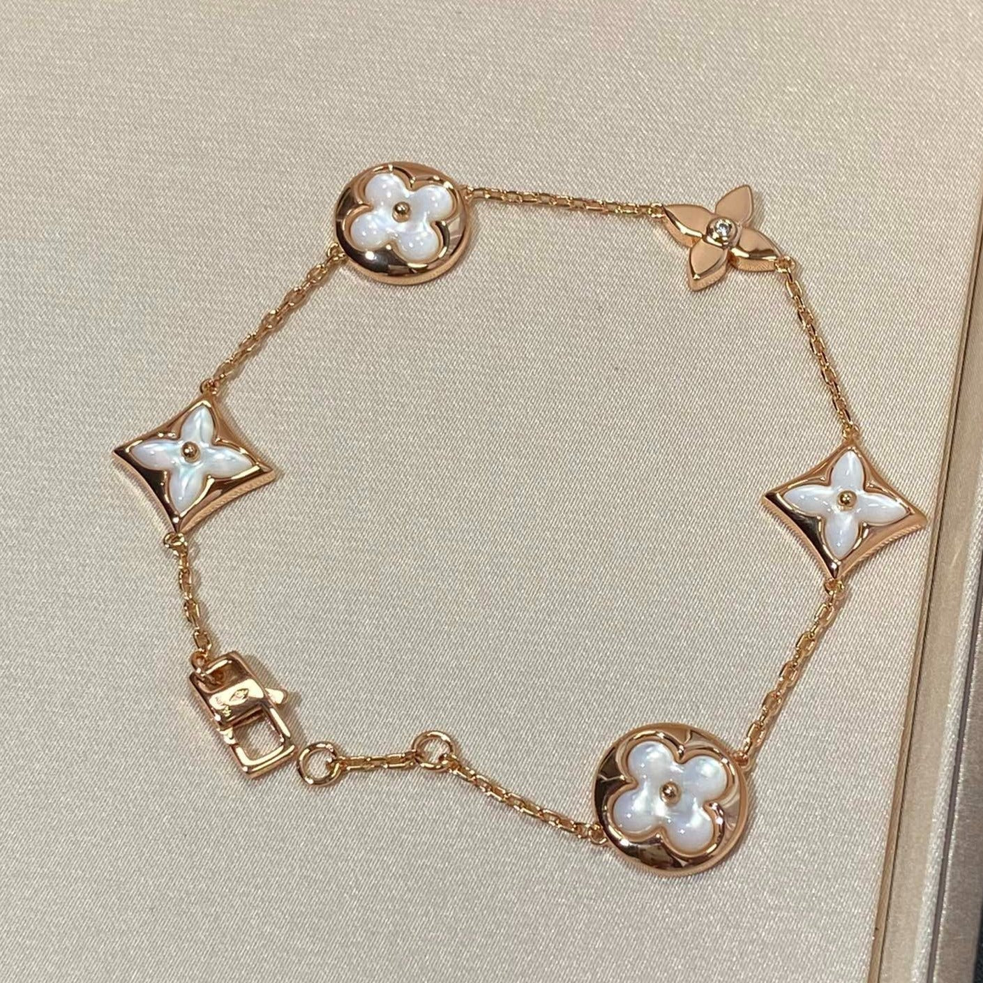 [：Polaidi Jewelry]STAR AND SUN 5 MOTIF MOP PINK GOLD BRACELET