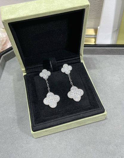 [：Polaidi Jewelry]CLOVER 2 MOTIFS DIAMOND PAVED SILVER EARRINGS
