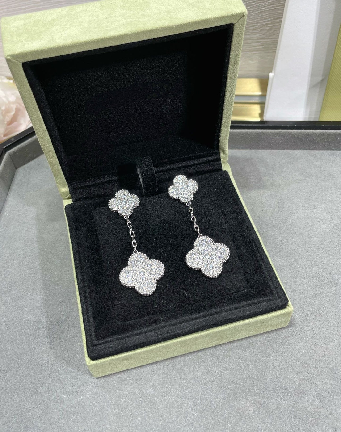 [Polaidi Jewelry]CLOVER 2 MOTIFS DIAMOND PAVED SILVER EARRINGS