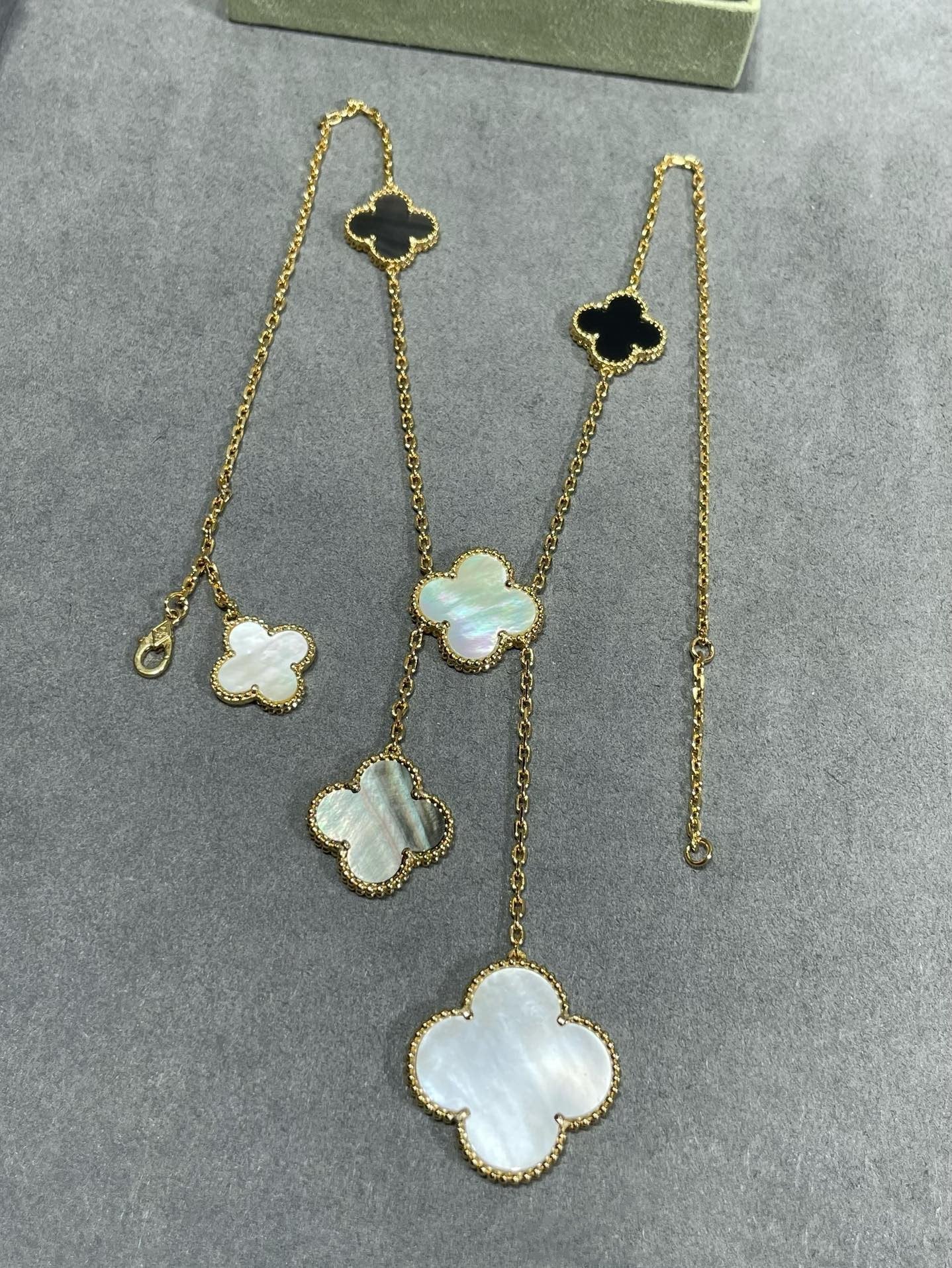 [Polaidi Jewelry]CLOVER 6 MOTIF MOP ONYX GOLD NECKLACE