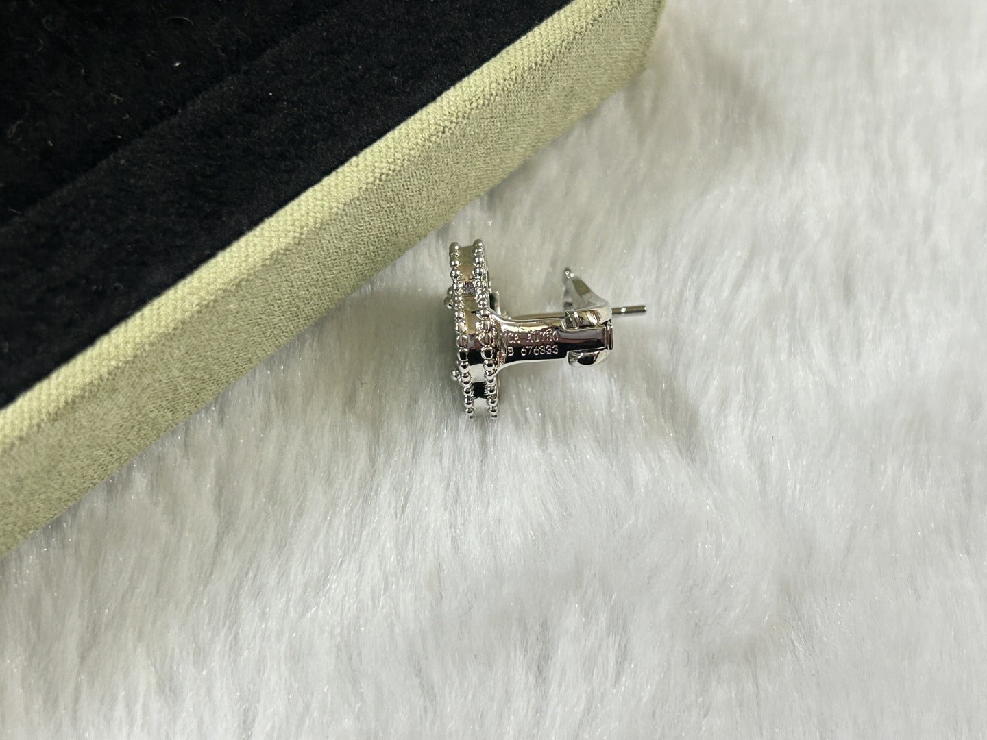 [Polaidi Jewelry]CLOVER PIETERSITE MEDIUM STUD EARRINGS