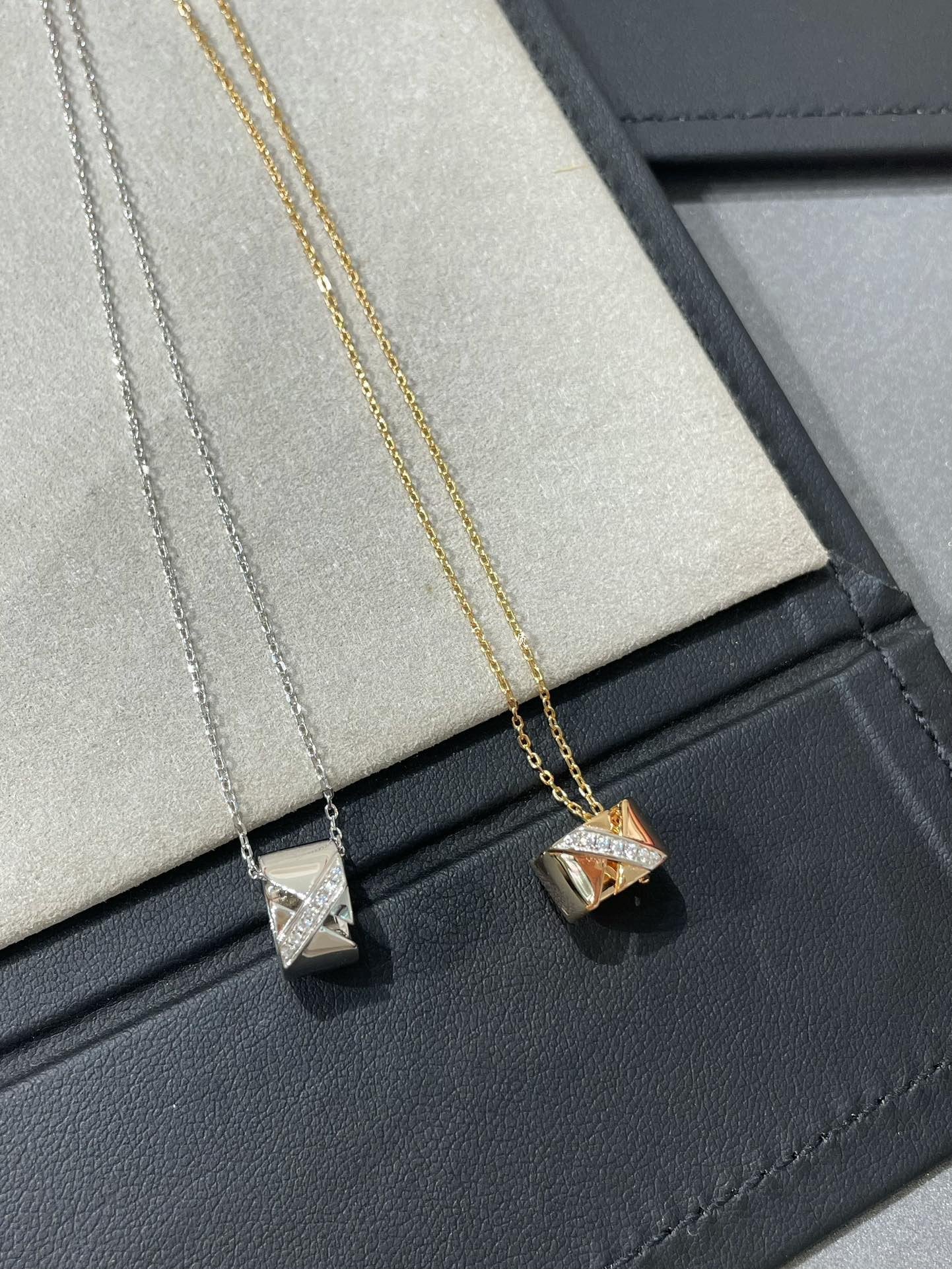 [：Polaidi Jewelry]LIENS EVIDENCE DIAMOND NECKLACE