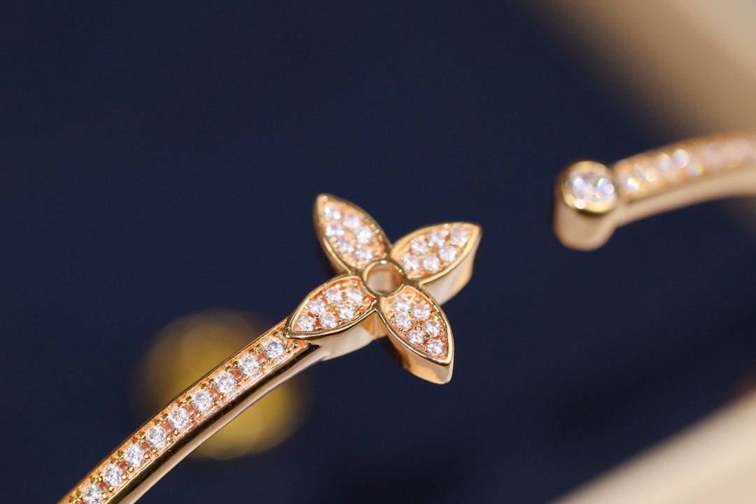 [：Polaidi Jewelry]イディール ピンクゴールド オープン ブレスレット ダイヤモンドパヴェ