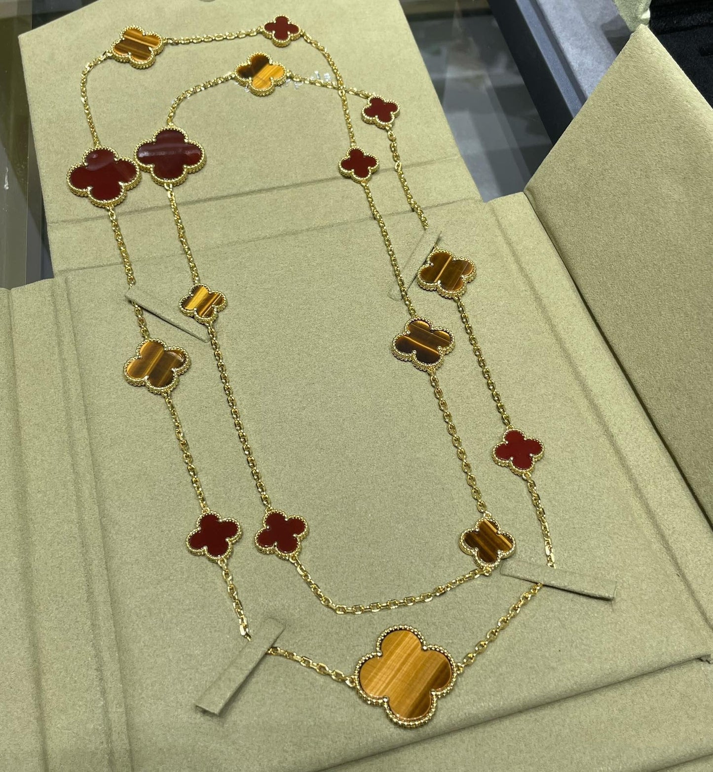 [Polaidi Jewelry]CLOVER 16 MOTIF CARNELIAN TIGER EYE ROSE GOLD NECKLACE